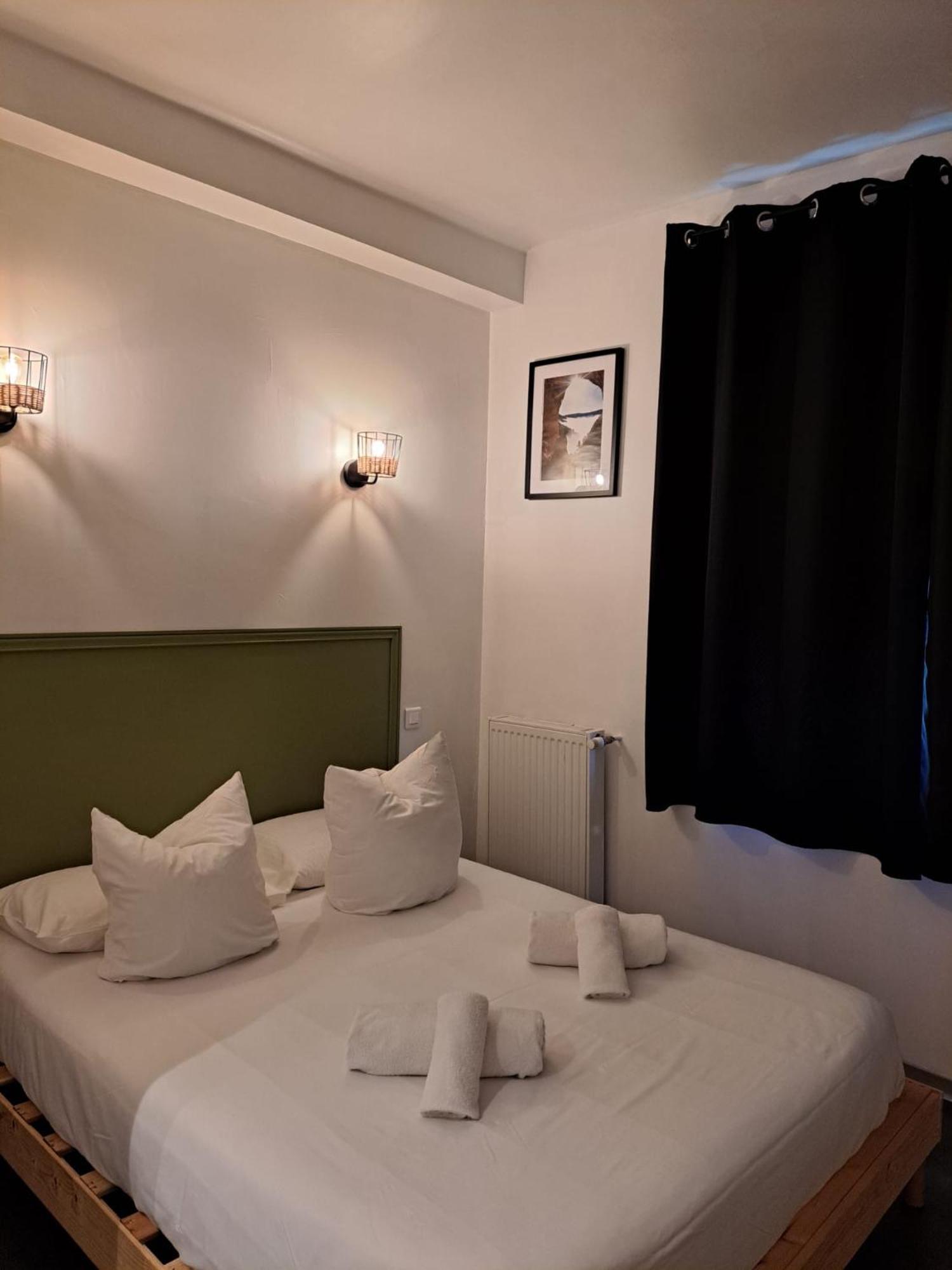 Le Patio Hotel *