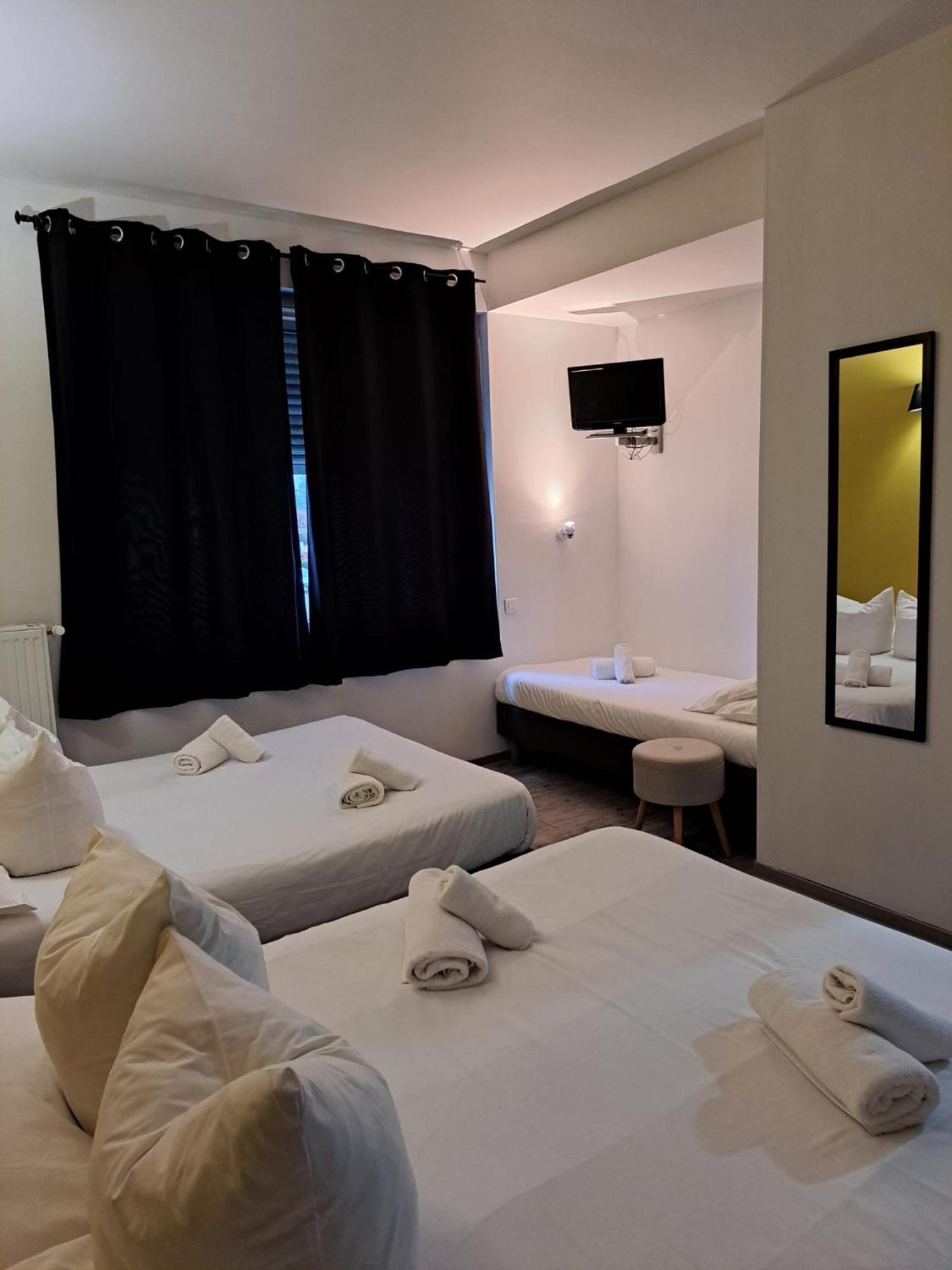 Le Patio Hotel *